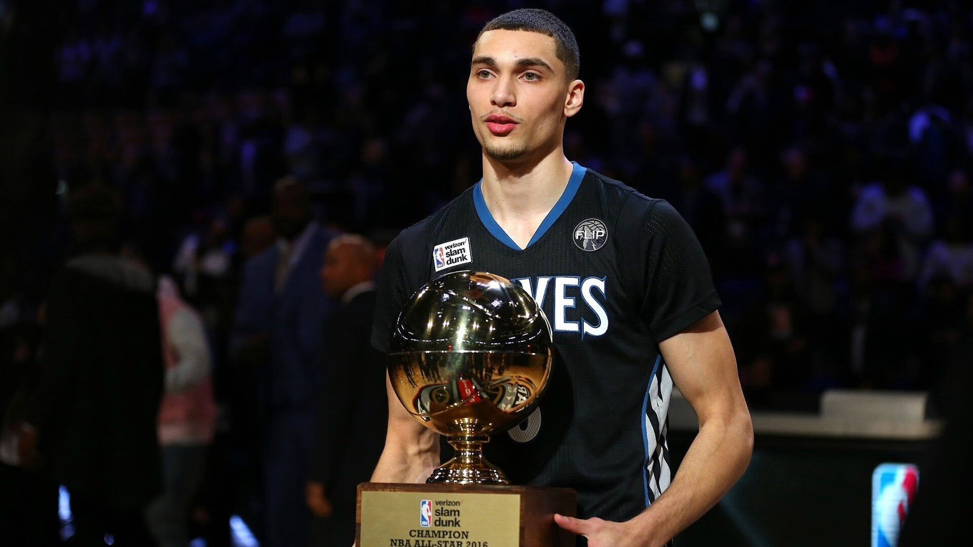 跨界传奇，当足球鏖战点燃篮球圣殿