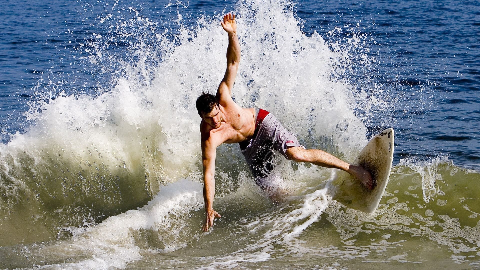 若日尼奥关键回合不手软，威尔士红龙收割欧洲红魔比利时