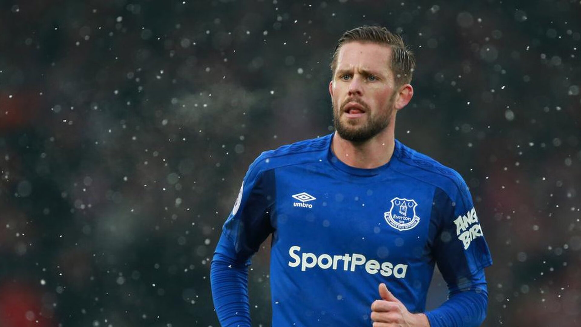 石宇奇高光时刻点燃全场，中国队完胜丹麦队展现羽坛新格局