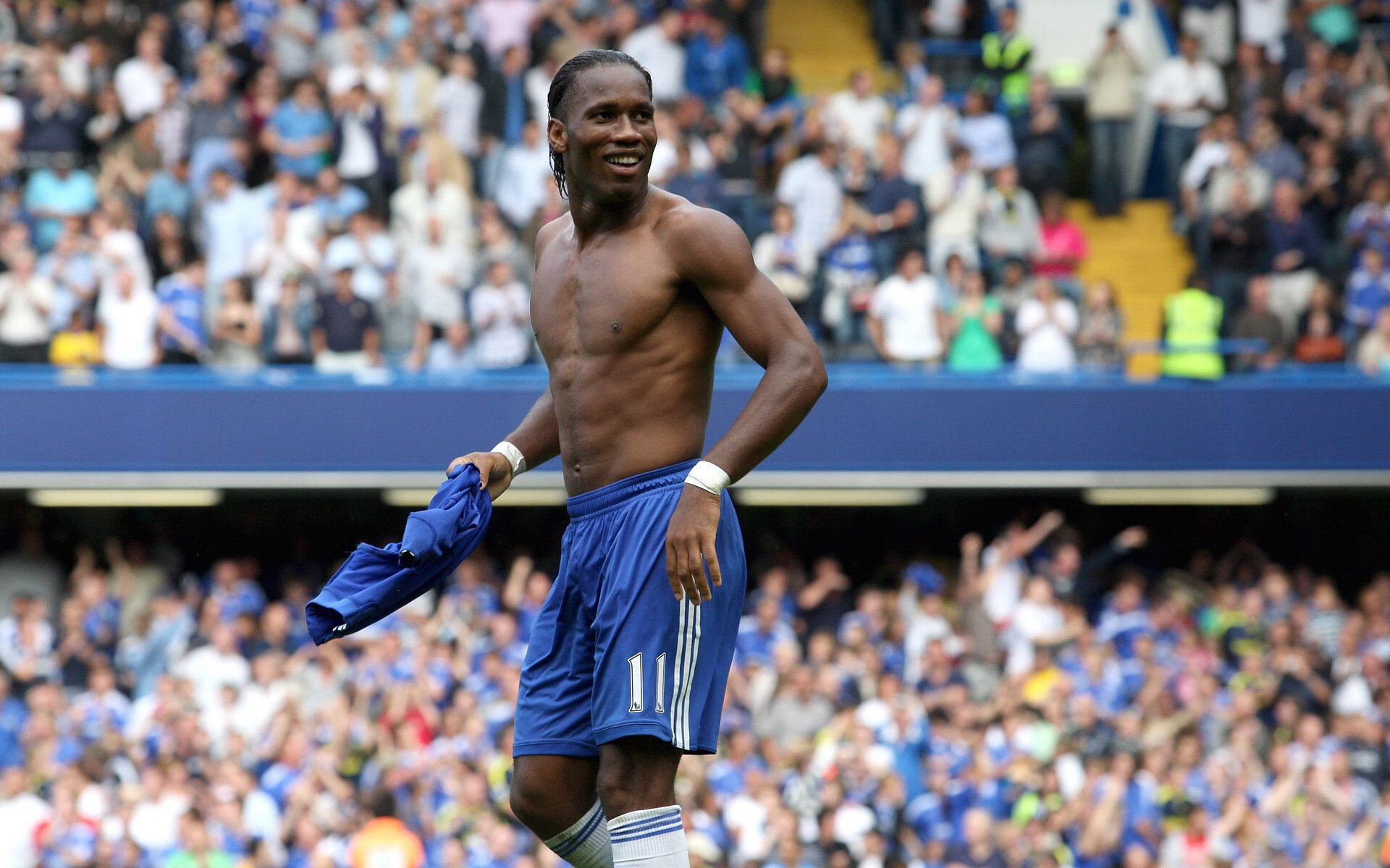 多特蒙德碾压日本，维尼修斯高光表现，当欧洲足球的战术纪律遇上亚洲足球的崛起阵痛